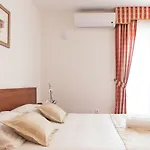 Krilo 3* Jesenice (Split-Dalmatia)