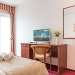 Krilo Hotel 3*