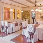 Krilo Hotel Jesenice (Split-Dalmatia)