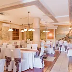Krilo Hotel 3*