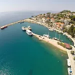 Krilo Hotel 3*