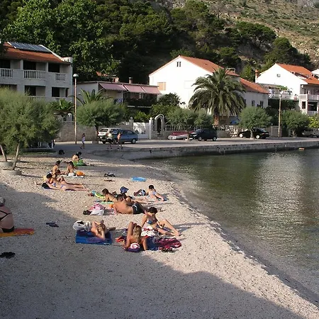 Krilo Hotel 3*