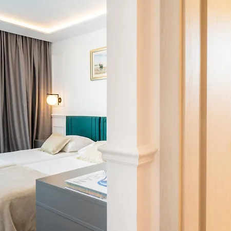 Krilo Hotel 3*