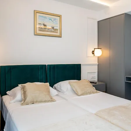 Hotel Krilo Jesenice (Split-Dalmatia)