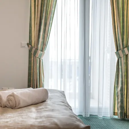 Hotel Krilo Jesenice (Split-Dalmatia)