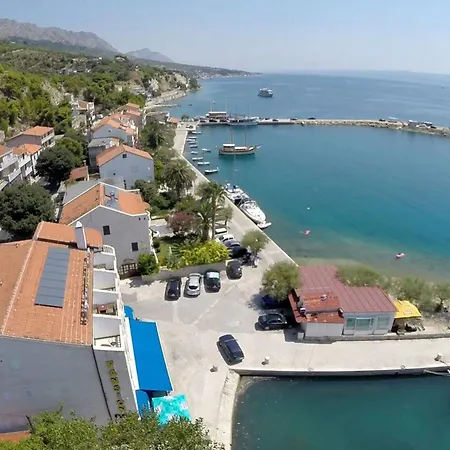 Krilo 3* Jesenice (Split-Dalmatia)