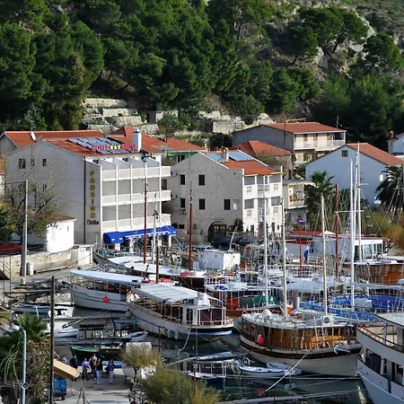 Krilo 3* Jesenice (Split-Dalmatia)