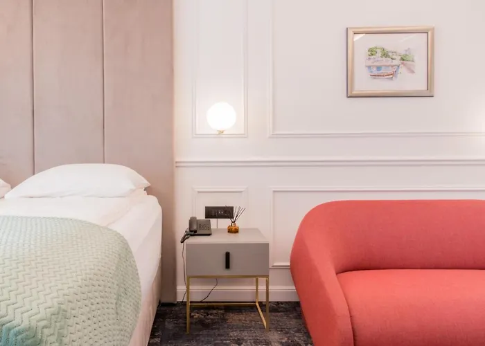 Krilo Hotel Jesenice (Split-Dalmatia)