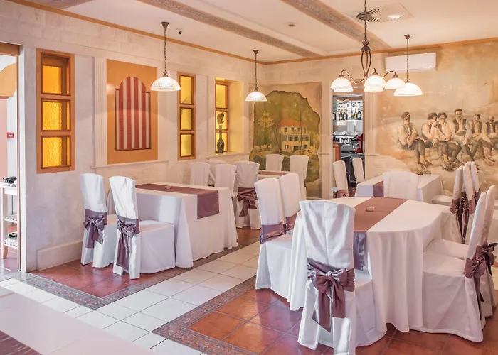 Krilo Hotel Jesenice (Split-Dalmatia)