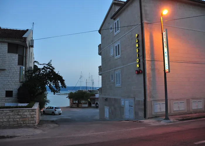 Krilo 3* Jesenice (Split-Dalmatia)