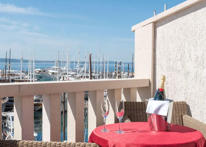 Krilo 3* Jesenice (Split-Dalmatia)