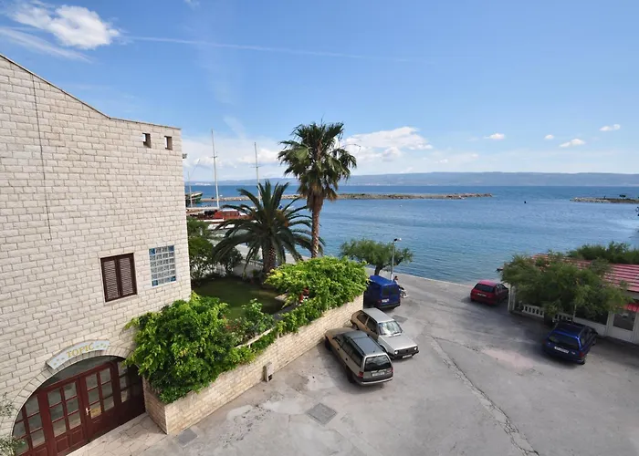 Hotel Krilo Jesenice (Split-Dalmatia)