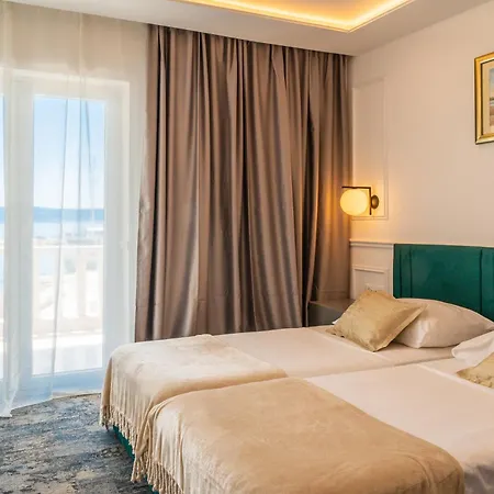 Hotel Krilo 3*