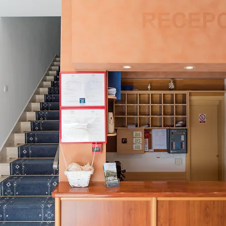 Otel Krilo Podstrana