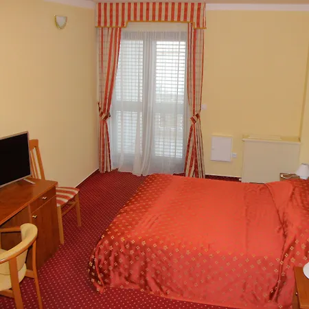 Krilo Otel Podstrana