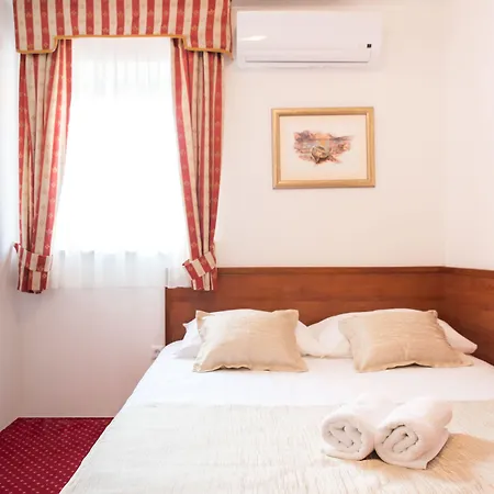 Krilo 3* Jesenice (Split-Dalmatia)