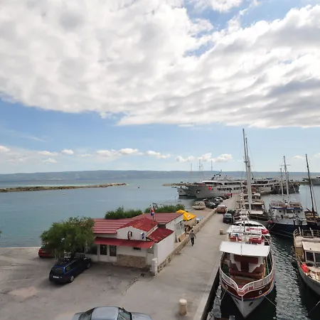 Otel Krilo Podstrana