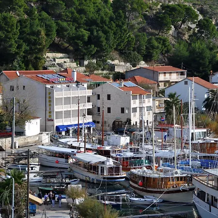 ホテル Krilo ポドストラナ