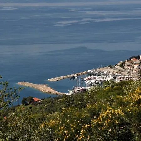 Krilo 3* Jesenice (Split-Dalmatia)