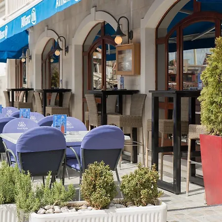 Krilo Hotel Jesenice (Split-Dalmatia)