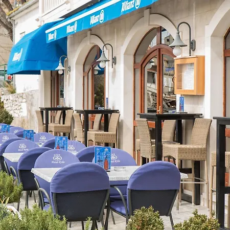 Hotel Krilo Jesenice (Split-Dalmatia)