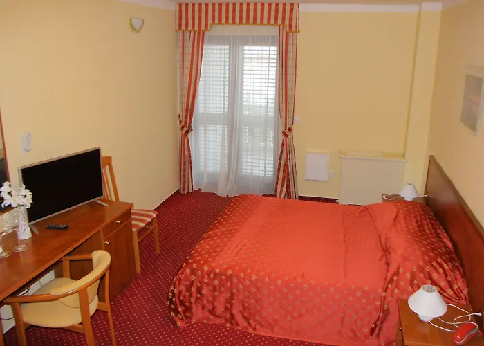 Krilo Hotell Jesenice (Split-Dalmatia)