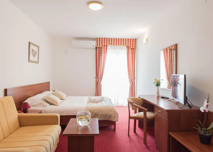 Krilo 3* Jesenice (Split-Dalmatia)