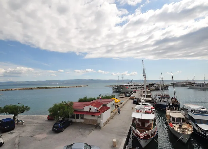 Отель Krilo Есенице