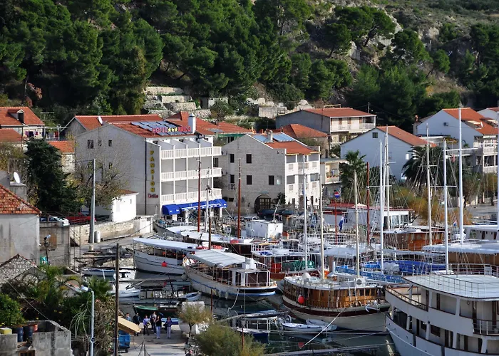Hotell Krilo Jesenice (Split-Dalmatia)